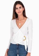 Cargar imagen en el visor de la galería, Blusa blanca con hebilla - ALLY