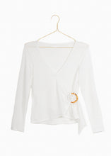 Cargar imagen en el visor de la galería, Blusa blanca con hebilla - ALLY