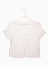 Cargar imagen en el visor de la galería, Blusa con bolillo en mangas y botones - NOHELIA