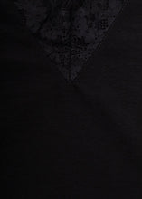 Cargar imagen en el visor de la galería, Blusa con escote en encaje - DALIA