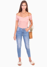 Cargar imagen en el visor de la galería, Blusa campesina con cruce en escote - EVE