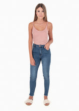 Cargar imagen en el visor de la galería, Blusa con tiras de trenza - LINA